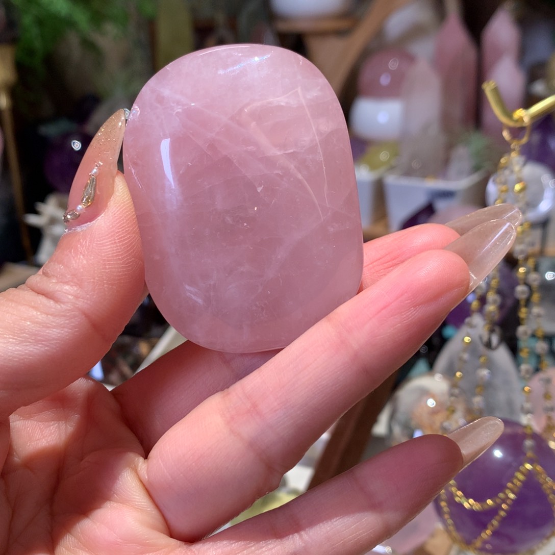 水晶摆件未镶嵌粉水晶肥皂