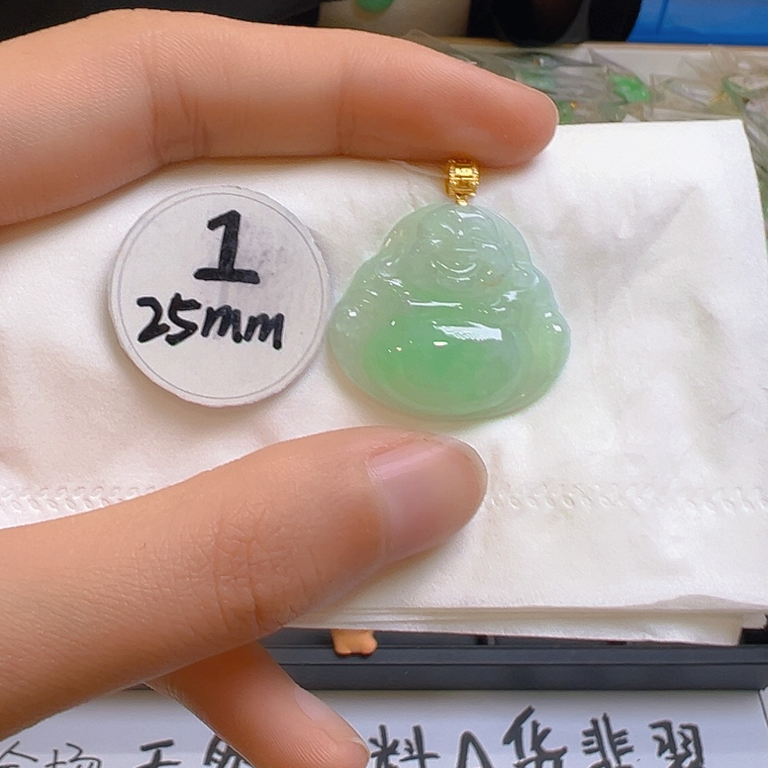 翡翠颈饰18K金镶嵌翡翠