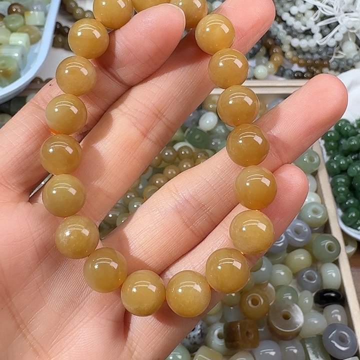 豆***豆和田玉（糖玉）未镶嵌手链10mm拍2
