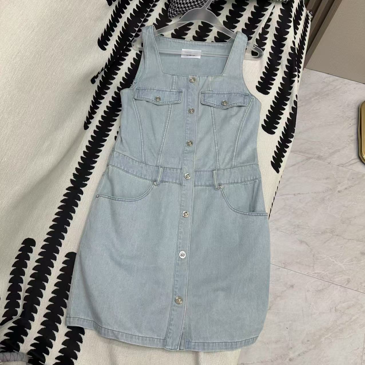 6.13蓝色百搭复古吊带牛仔连衣裙