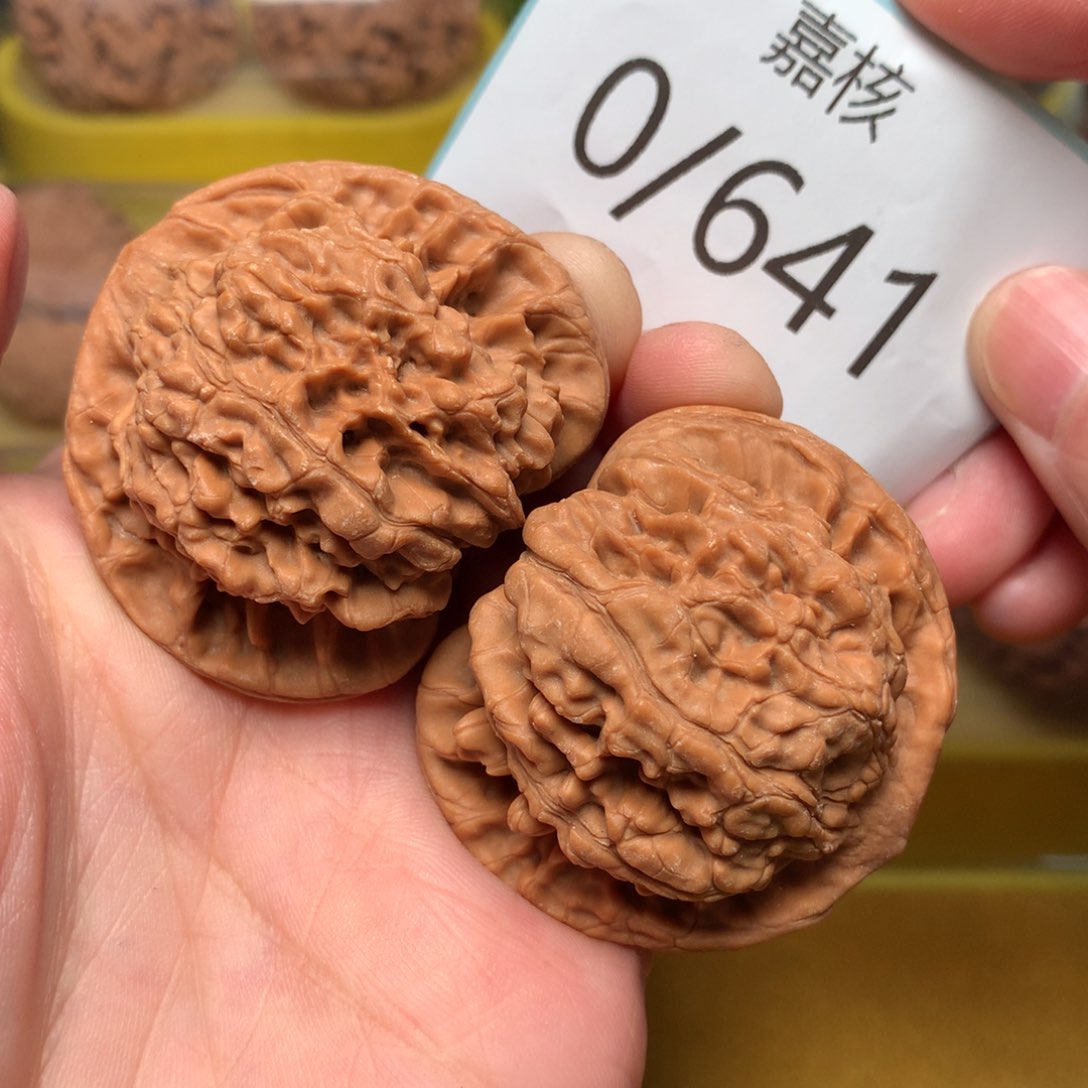 文玩核桃把件麒麟官帽45