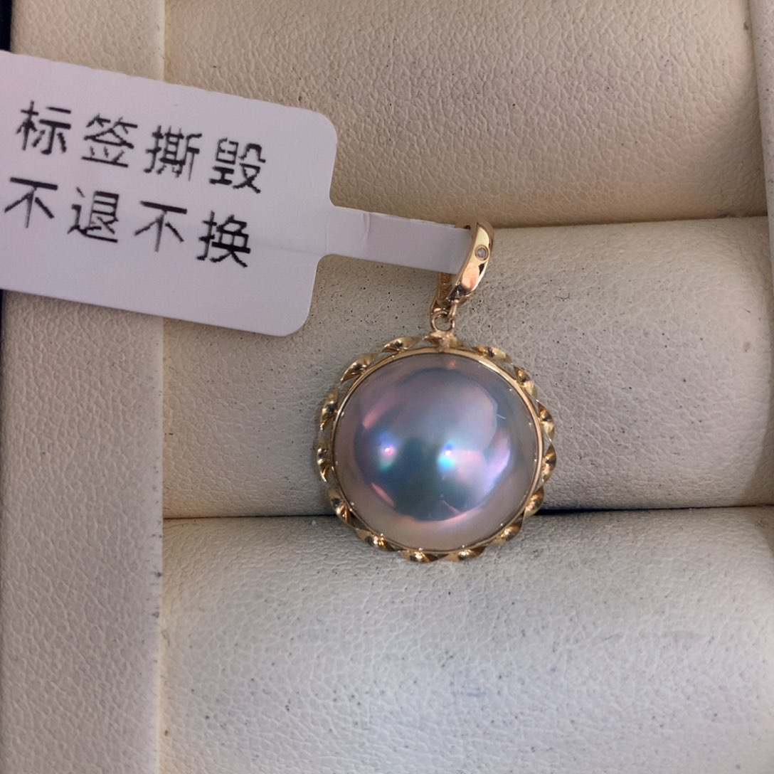 拼合珍珠（马贝珠）颈饰18K金镶嵌