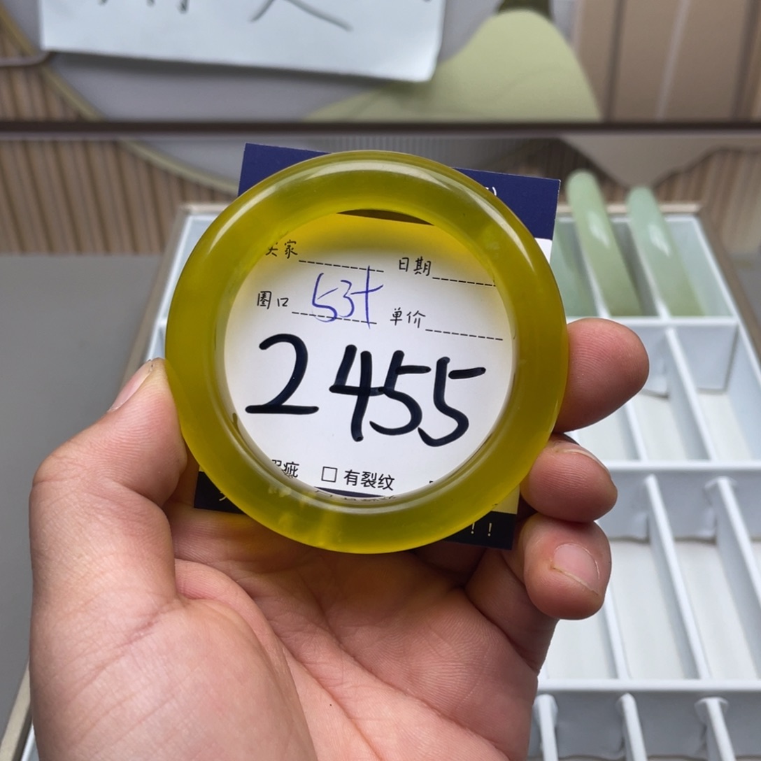 岫玉手镯手镯未镶嵌