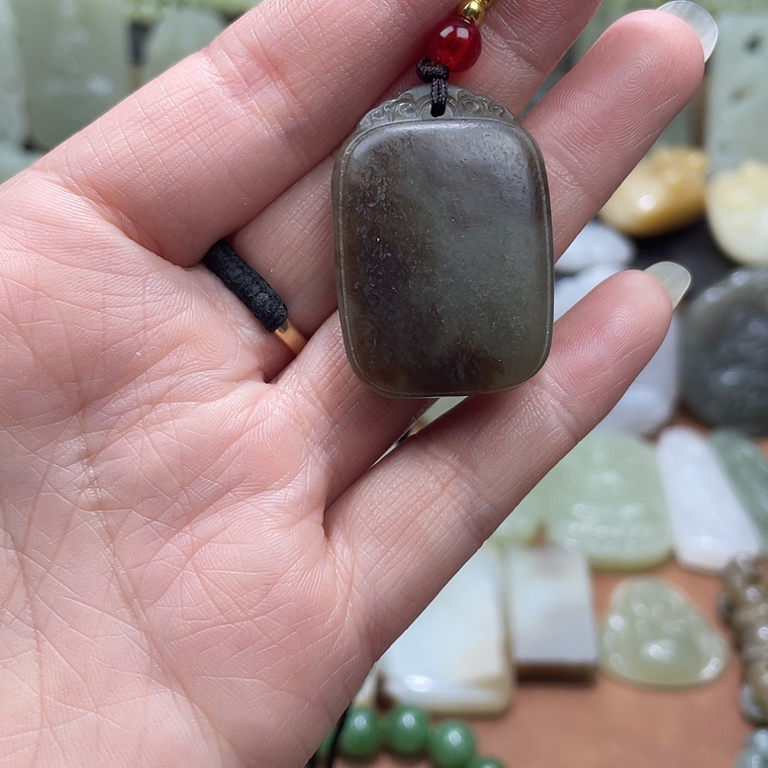 和田玉未镶嵌吊坠(不含链)