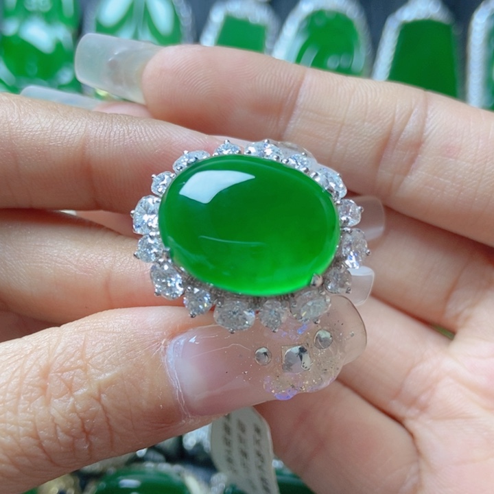 翡翠颈饰18K金镶嵌玉*儿18129159。