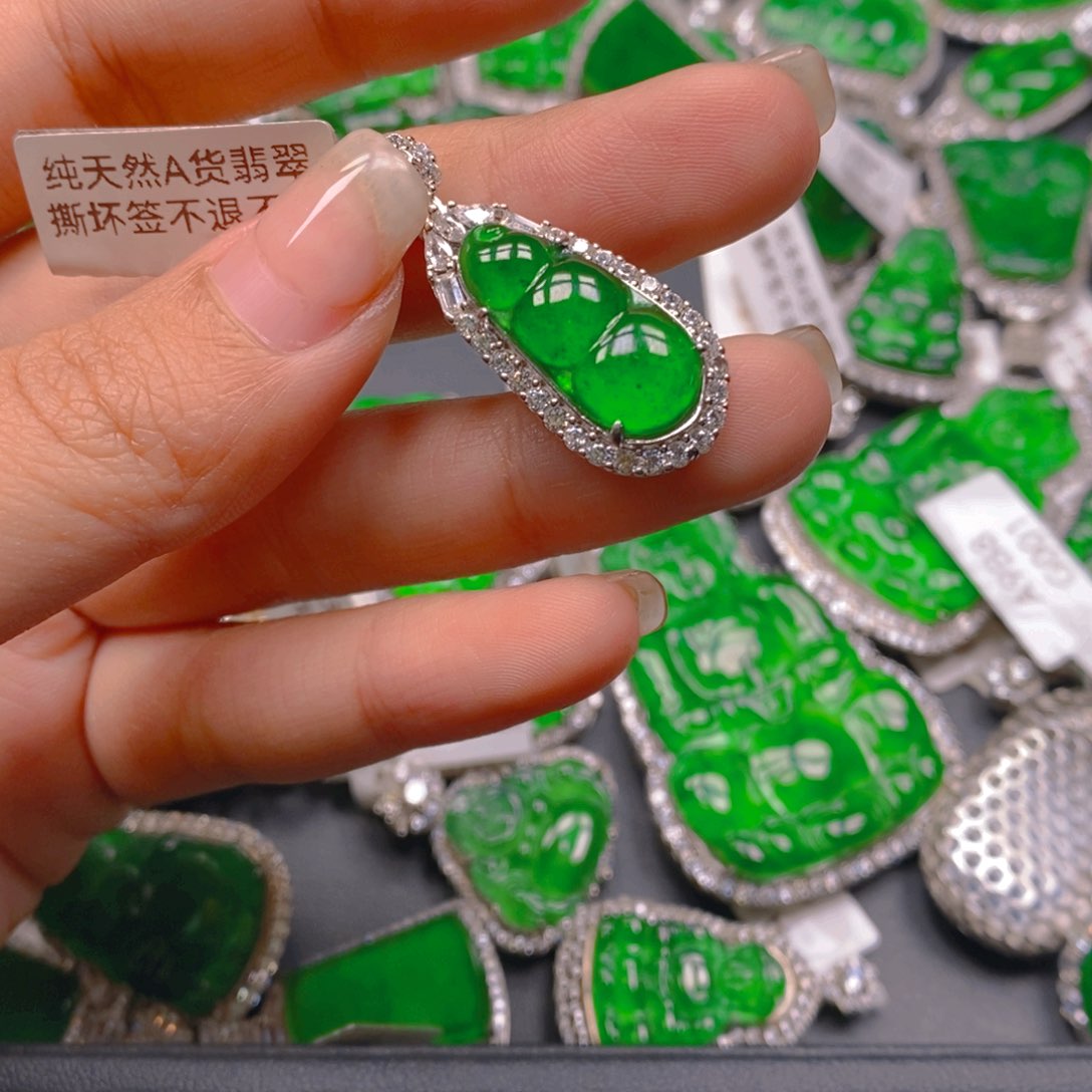 翡翠颈饰银S925镶嵌8888888888888