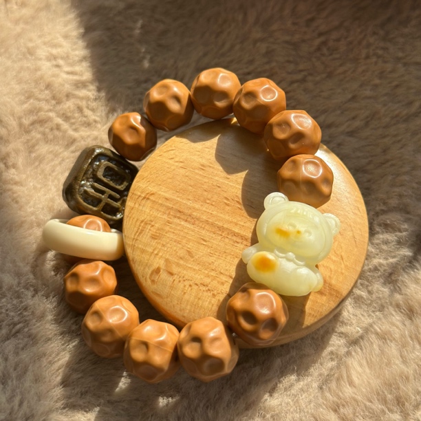 吉月蜜蜡多妹猴头奶酪吉祥手串