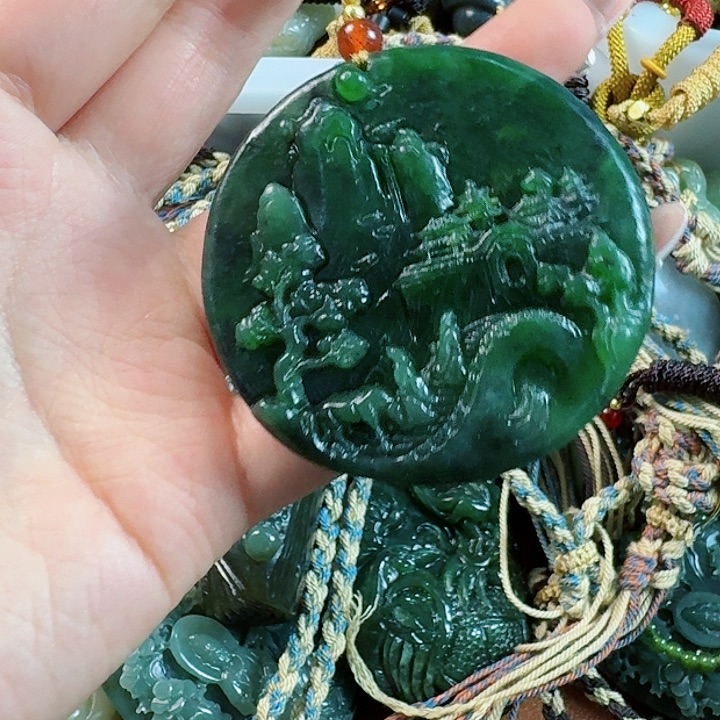 和田玉挂件未镶嵌