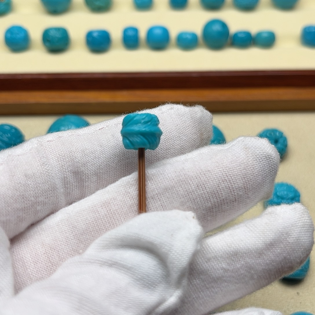 绿松石未镶嵌天然原矿绿松石无镶嵌羽毛9.5