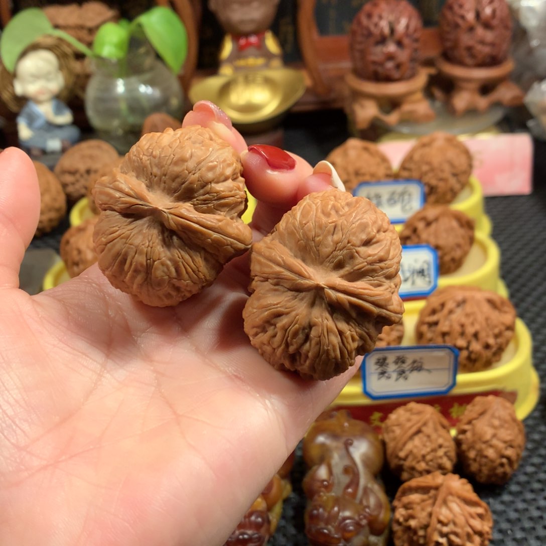 文玩核桃把件元宝