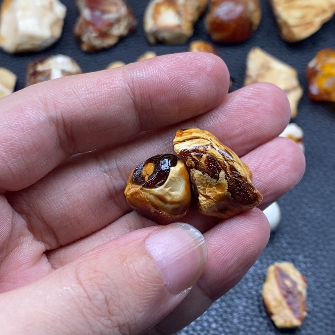 玩***定制琥珀未镶嵌琥珀蜜蜡原石定制