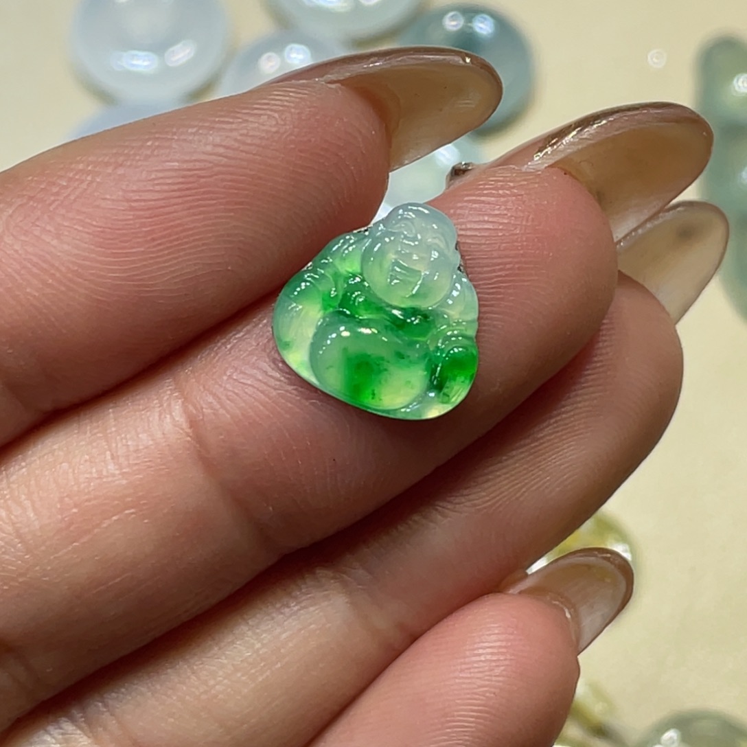 颈饰未镶嵌翡翠佛公