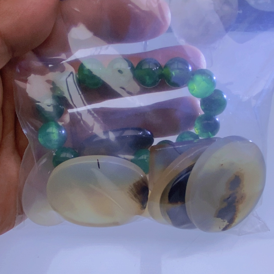 玛瑙/玉髓颈饰未镶嵌庄**蝶