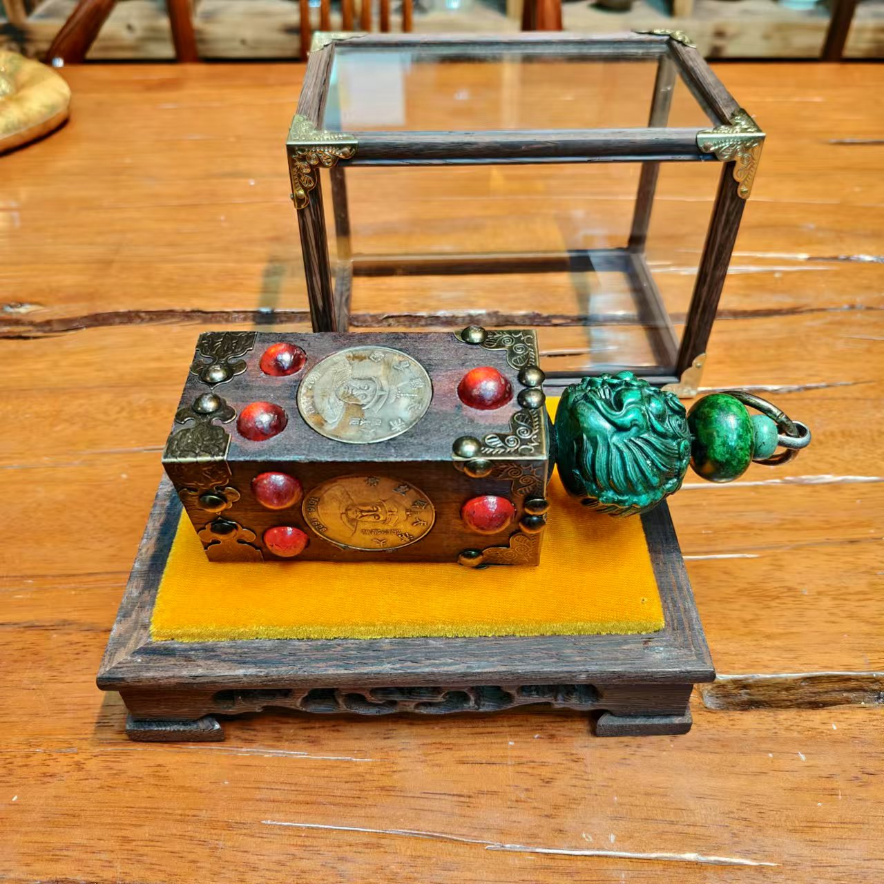 镇狮 室内摆件把玩件展柜装饰品展示盒仿古工艺品盒子