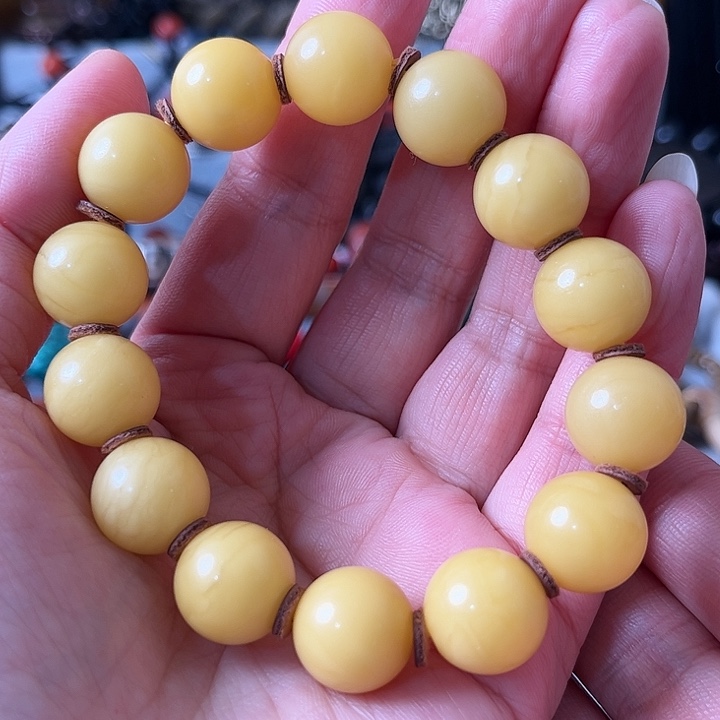 琥珀手链未镶嵌藏地朵朵，强哥精品蜜蜡手串