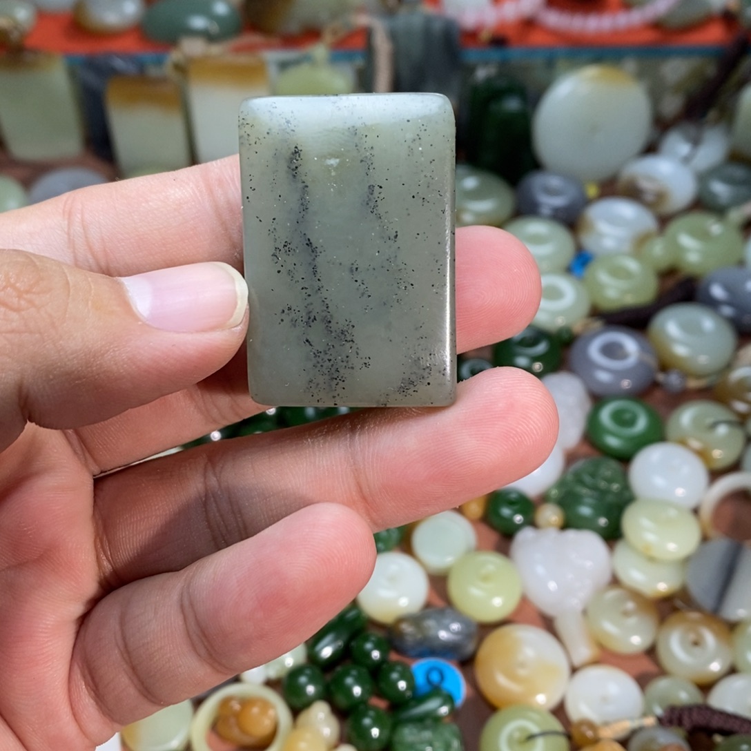 和田玉未镶嵌吊坠(不含链)