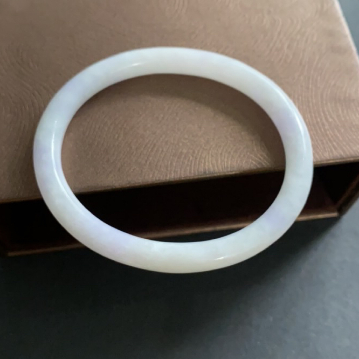 NO.016 天然翡翠A货淡紫粉底泥鳅背加内弧贵妃手镯-浪漫少女简约