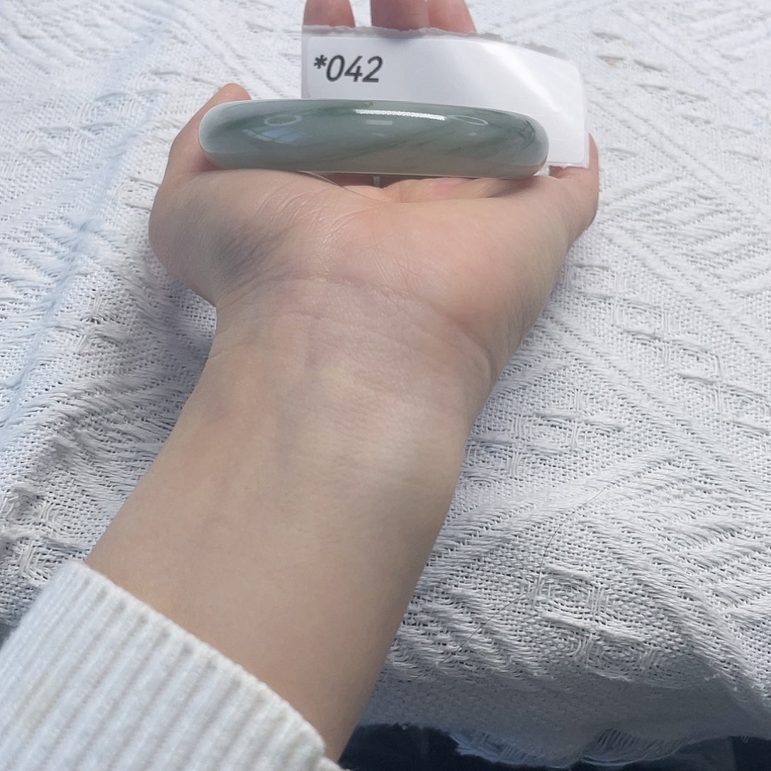 石英质玉未镶嵌手镯042