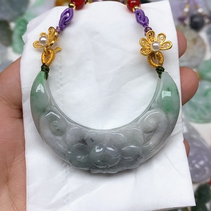 翡翠未镶嵌颈饰17号