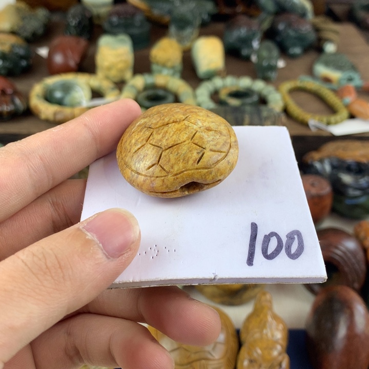 岫岩河磨玉（透闪石质玉）未镶嵌珠宝奇石