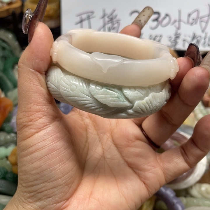 石英岩玉未镶嵌手镯