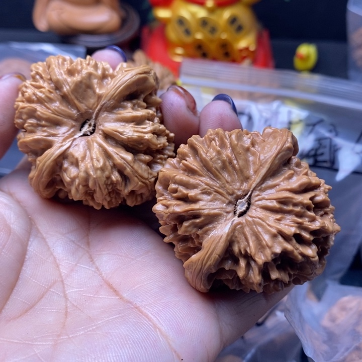 延***石吊坠文玩核桃和尚头