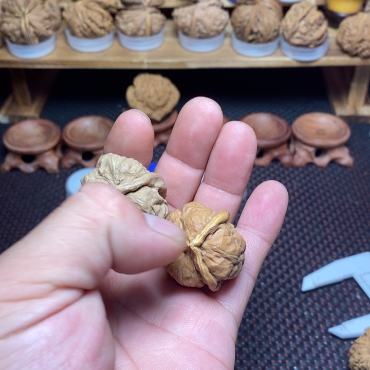 王***车把件文玩核桃文玩