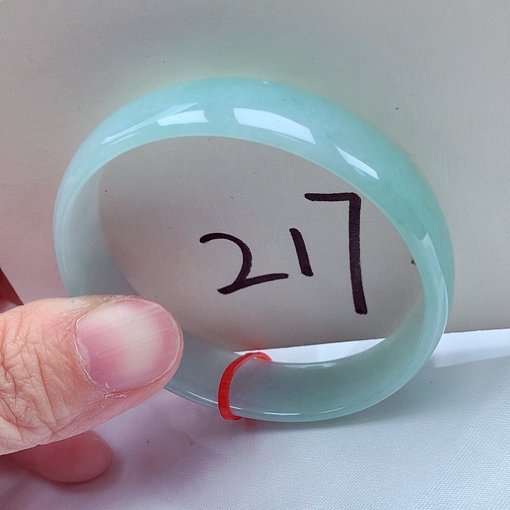 翡翠未镶嵌手镯翡翠