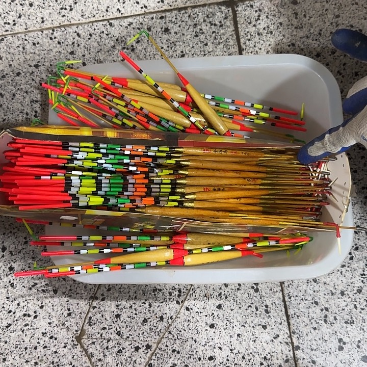 随机发15支芦苇票