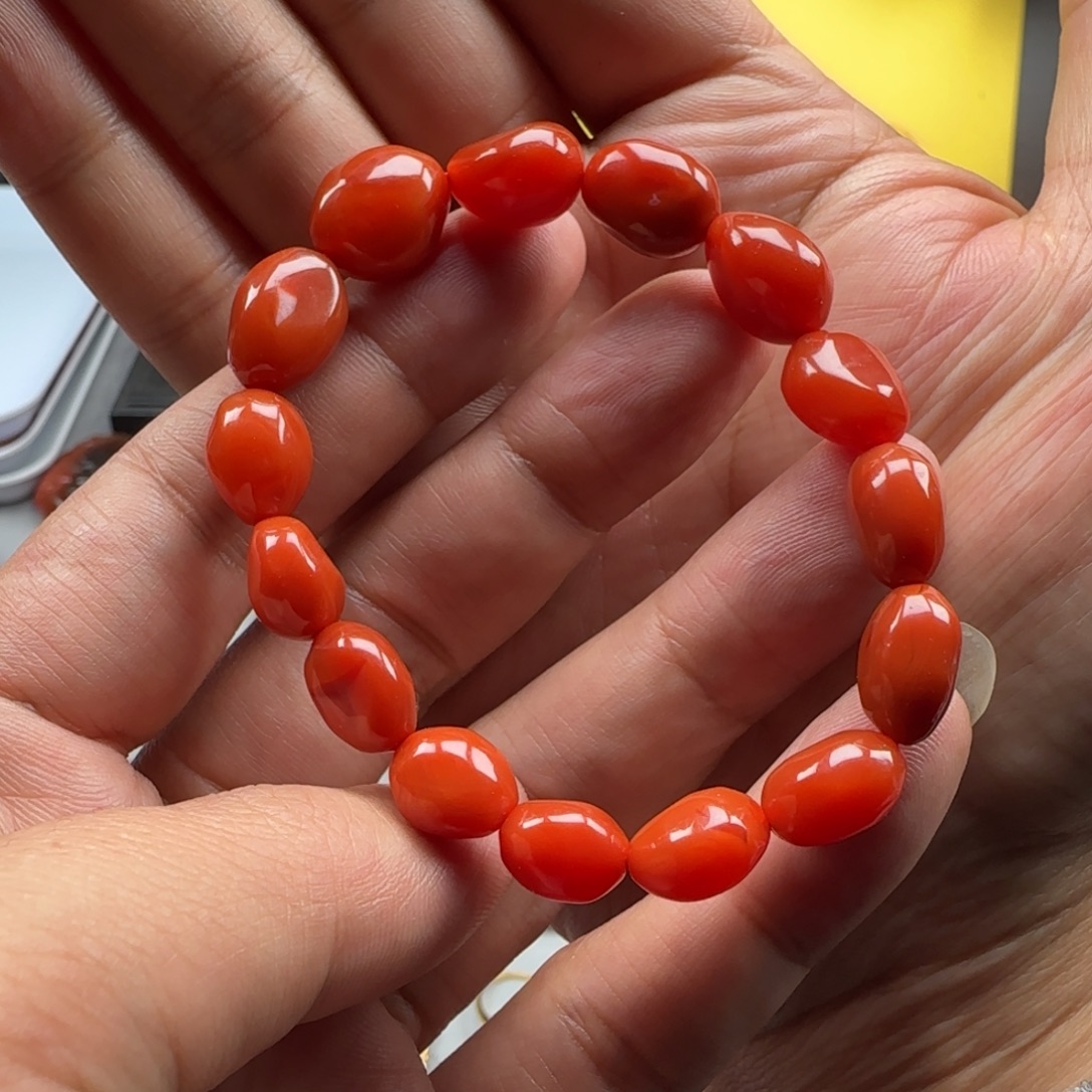 南红玛瑙未镶嵌满肉随型手串