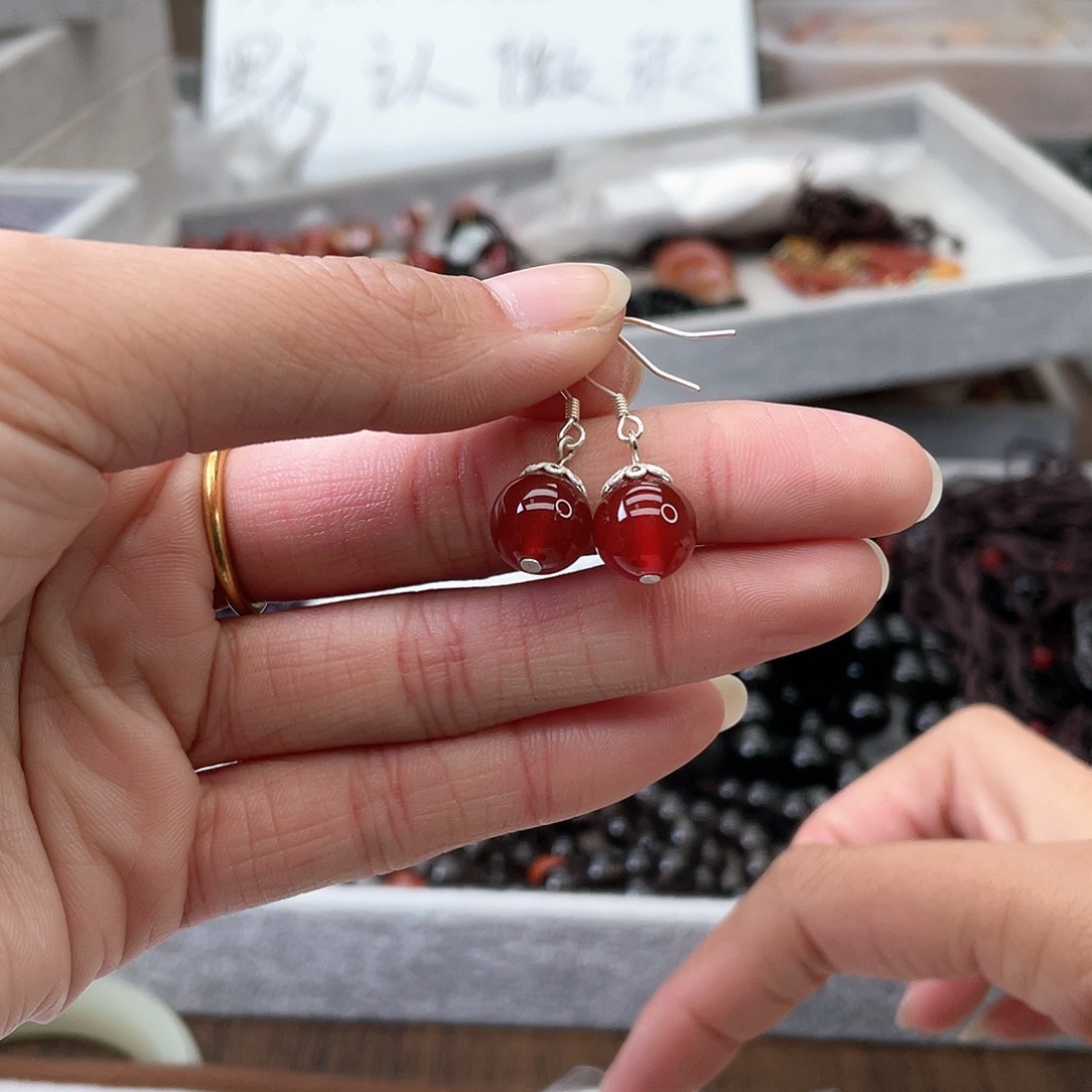 玛瑙/玉髓耳钉合金红玛瑙耳饰