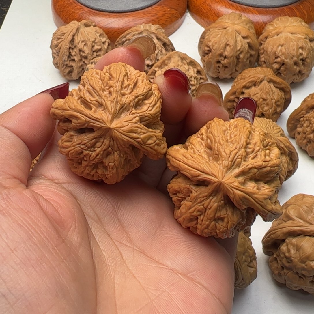 文玩核桃吊坠芳芳粗筋40