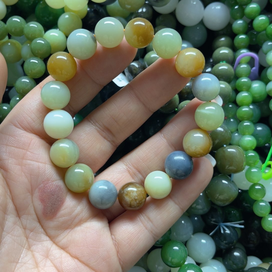 和田玉手链未镶嵌多样性