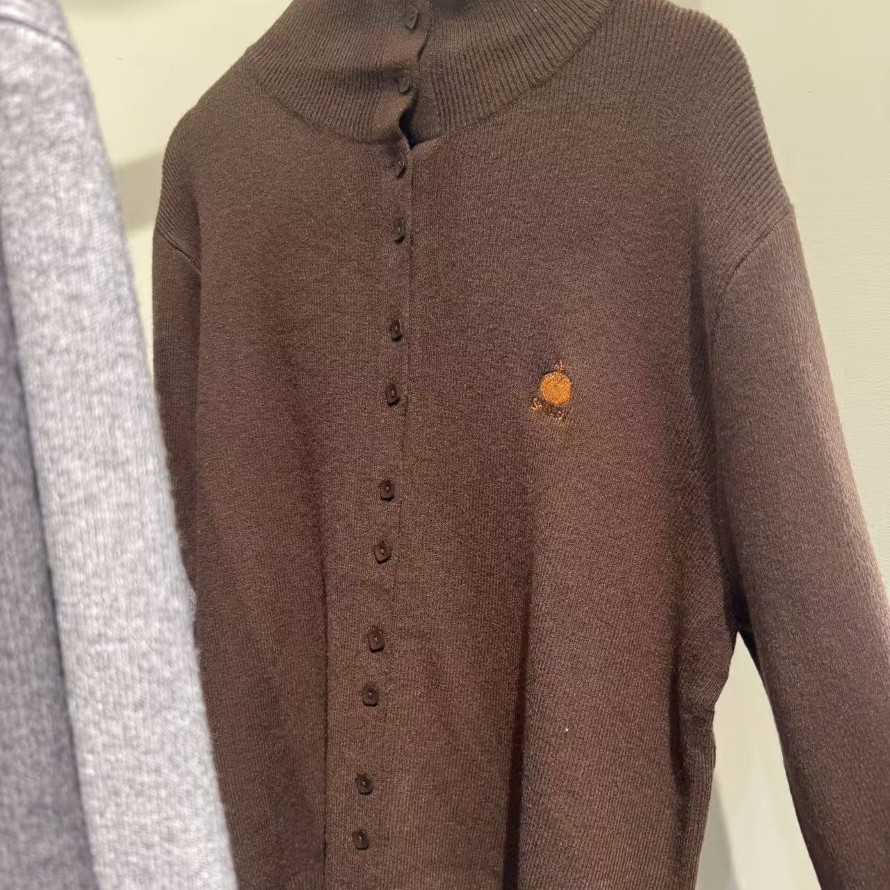 66225刺绣开衫毛衣