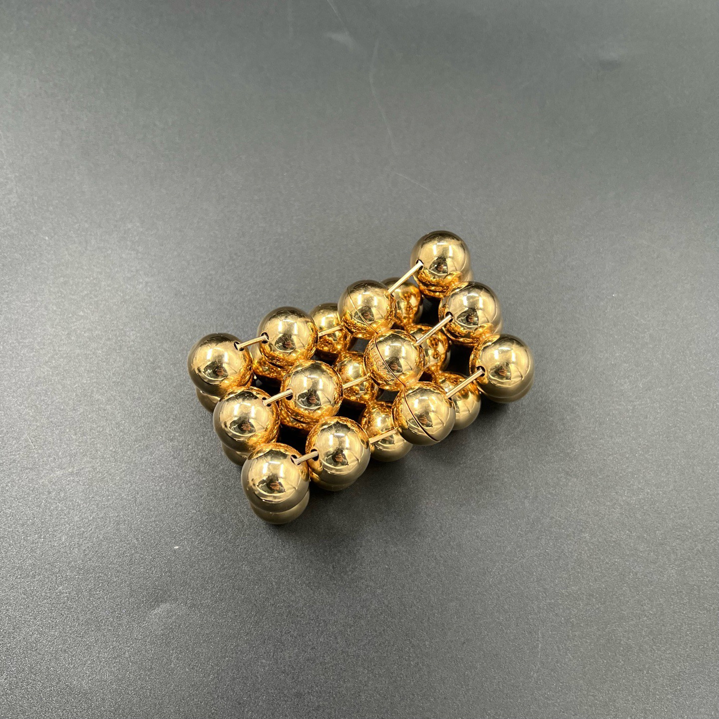 95新 Balenciaga/巴黎世家 bc 金色串珠手链 05489