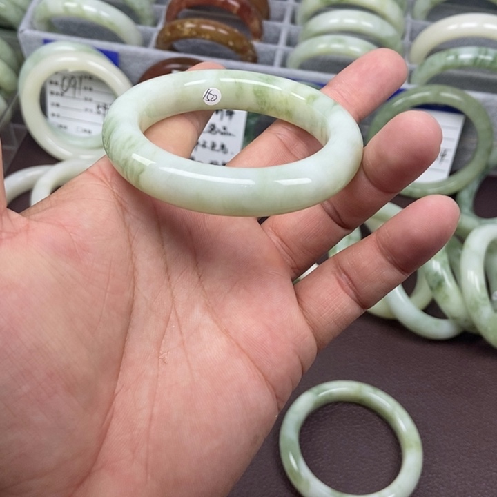 蛇纹石玉手镯未镶嵌海****善