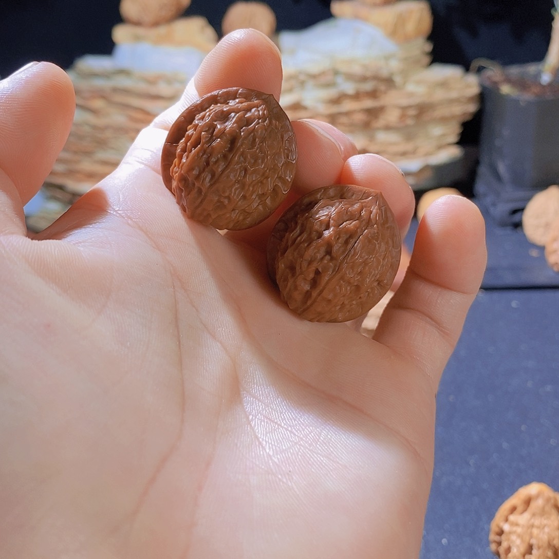 核桃其他丶*乂27两年金牛