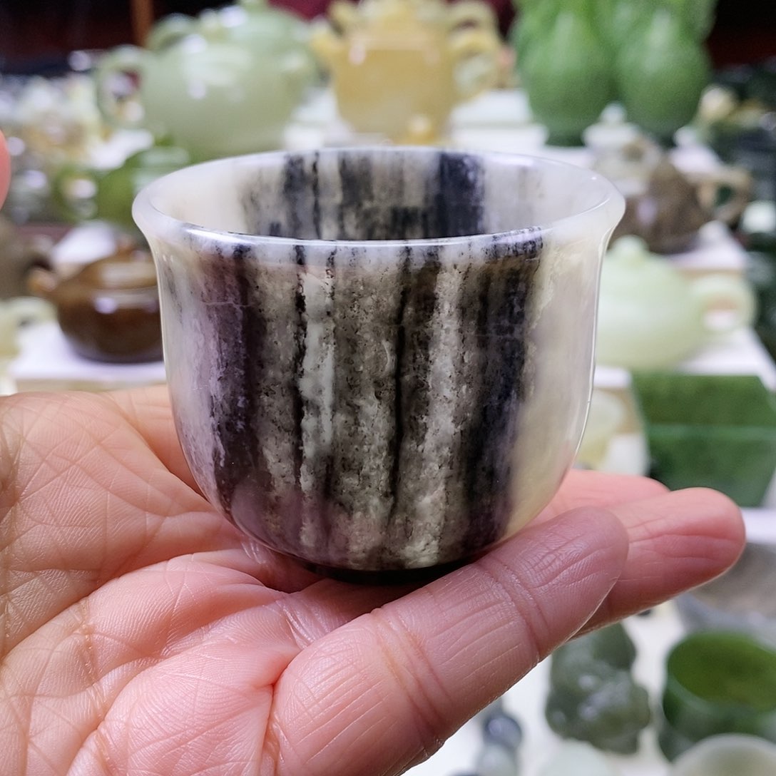 和田玉茶杯未镶嵌