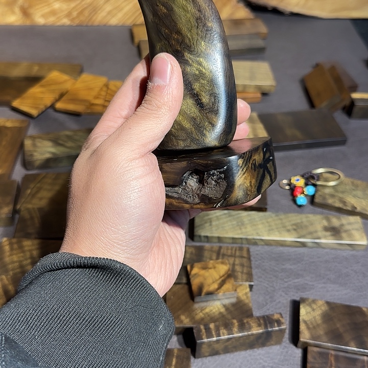 鋼****阴沉木直播间一物一拍截图