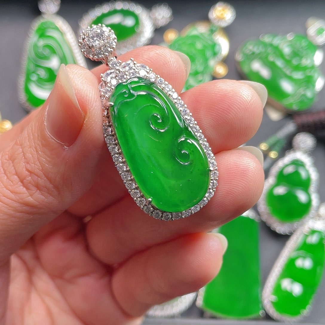 吊坠(不含链)未镶嵌翡翠