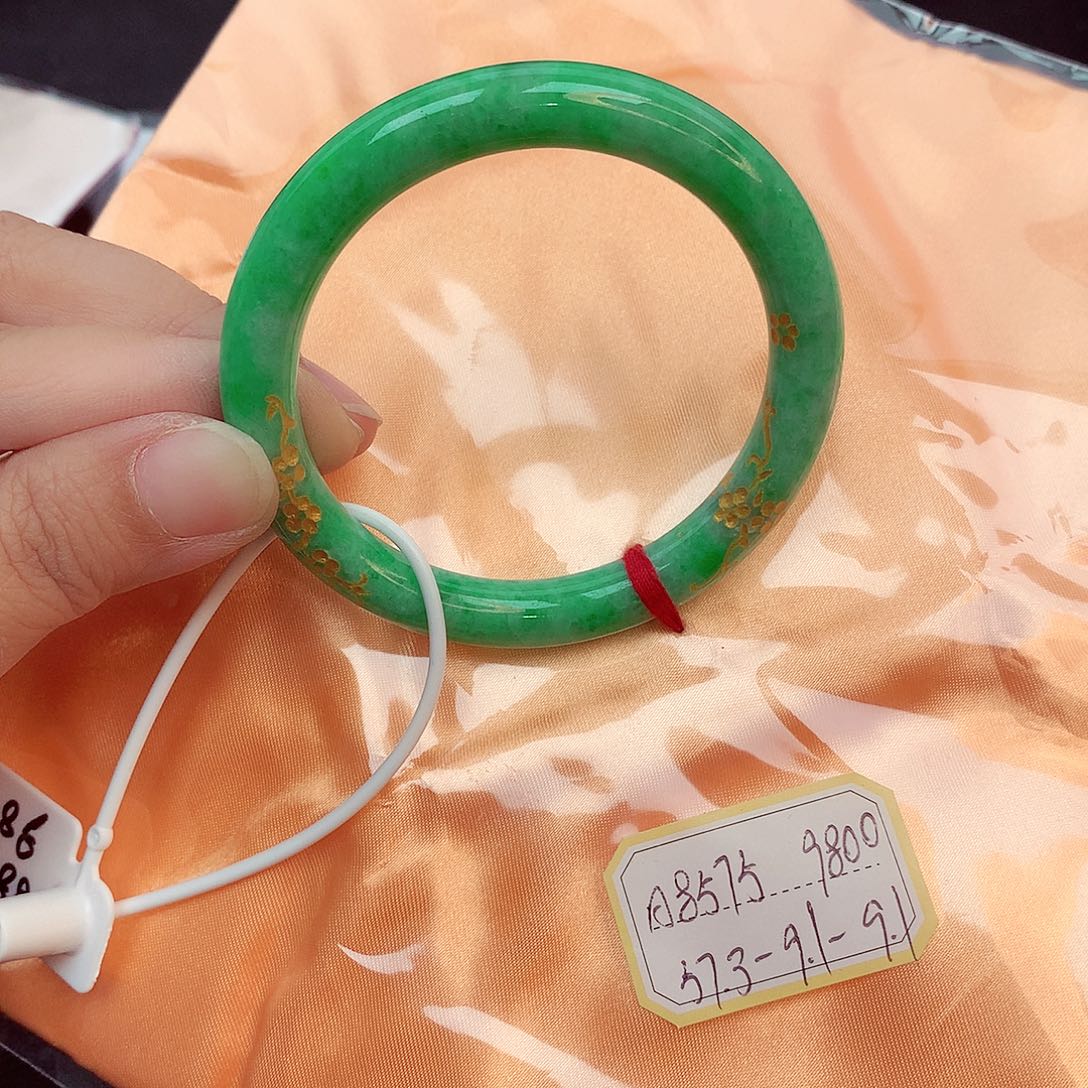 翡翠未镶嵌手镯缅甸翡翠