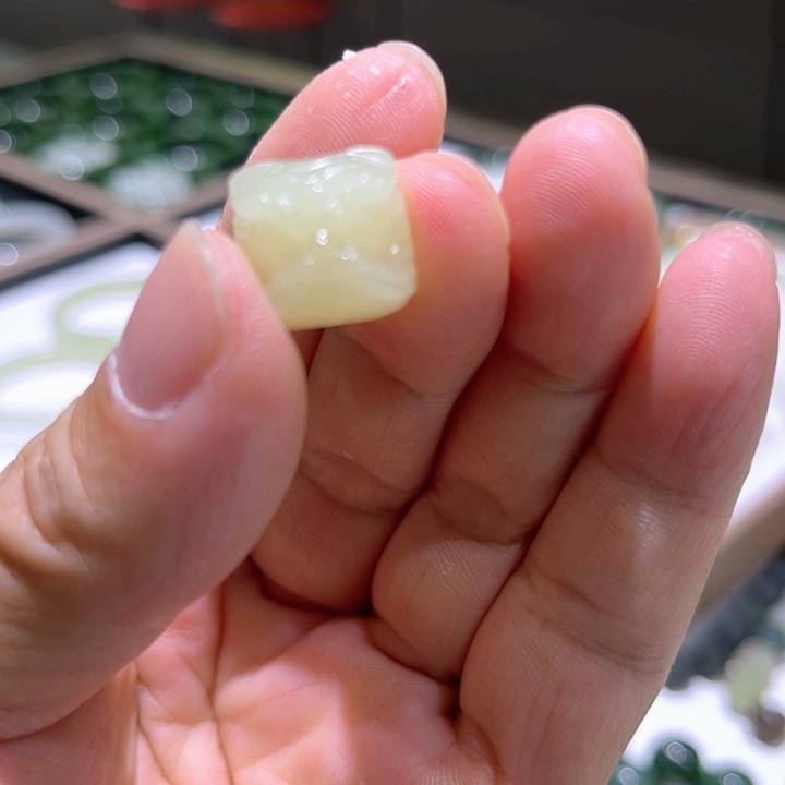 和田玉（糖玉）未镶嵌颈饰新疆浅黄口14+mm