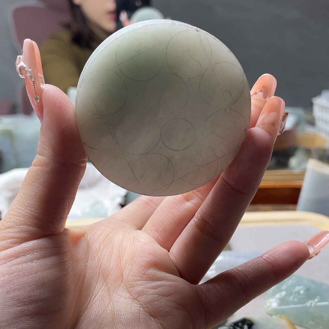 定制翡翠未镶嵌罗**法定制素衣观音一个