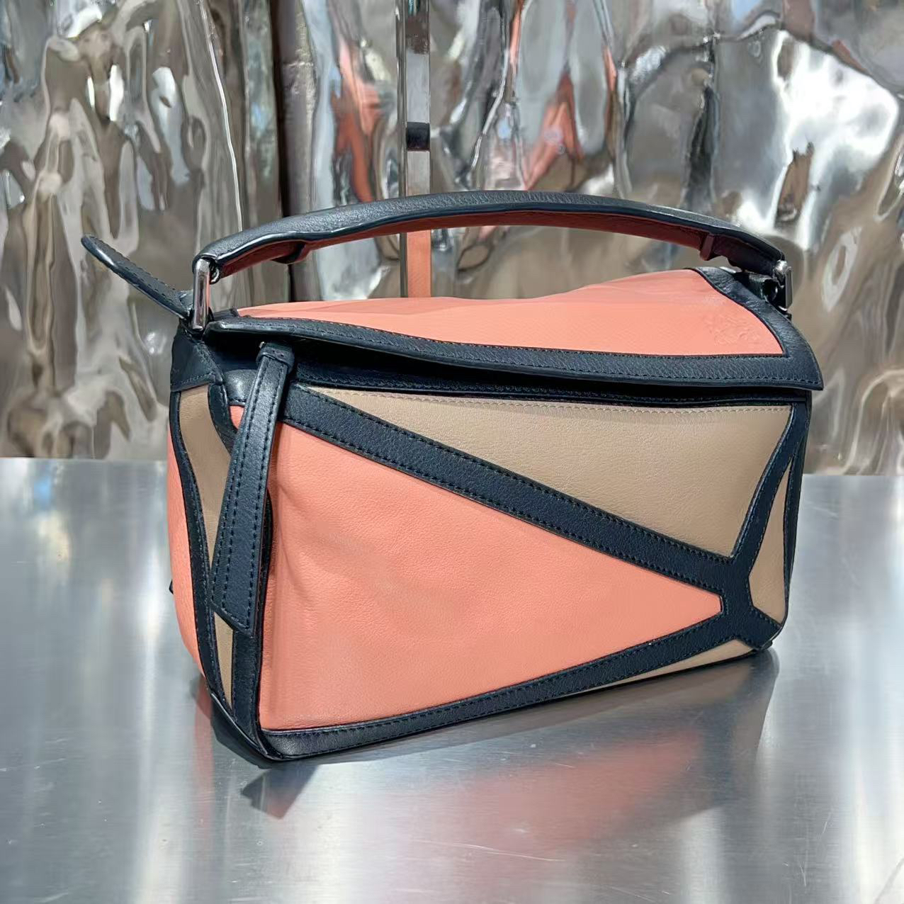 95新 LOEWE/罗意威 罗意威 沙色拼橙色 puzzle 单肩包/0000女士