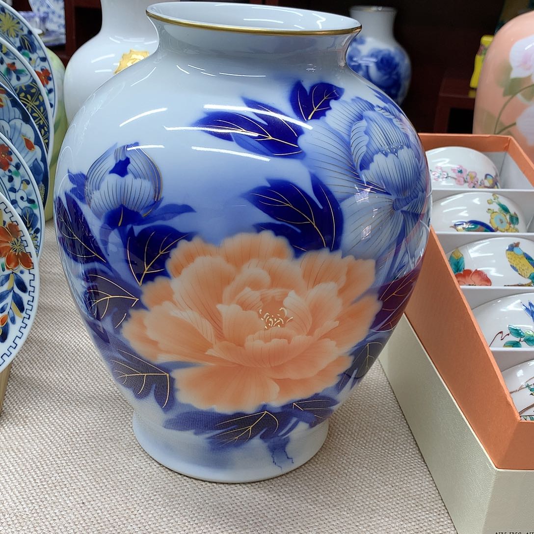 摆件小青子瓷器质量很好