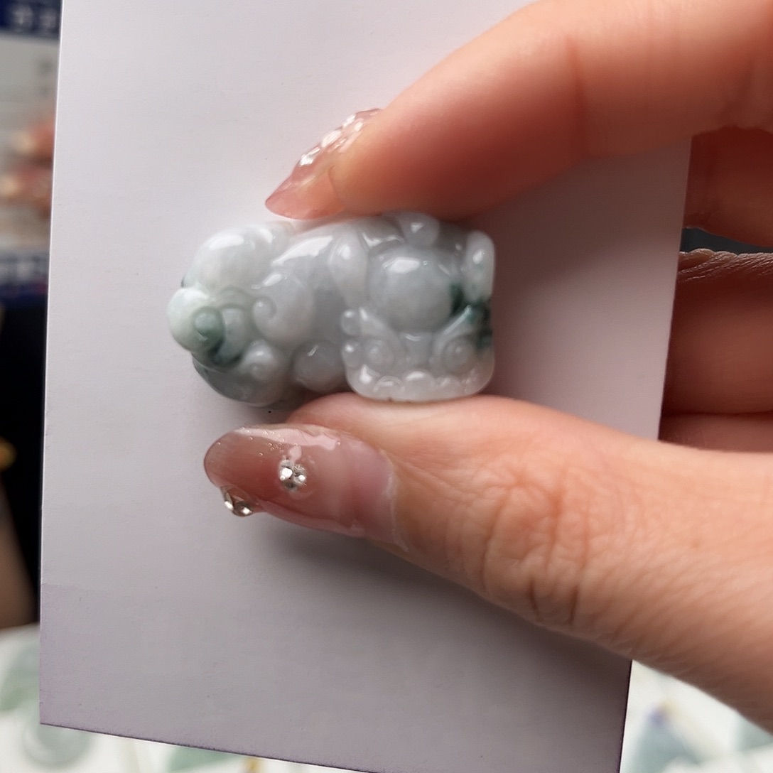 翡翠颈饰未镶嵌貔貅