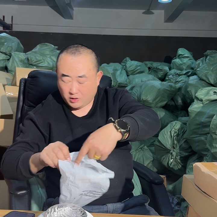 Lucky嗷嗷炸炸087