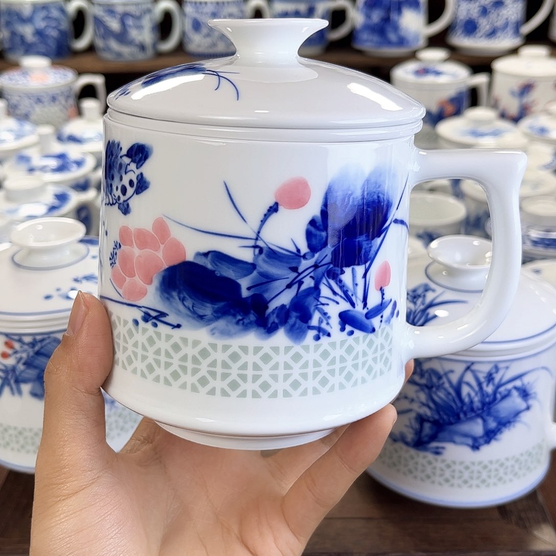 伍***点景德镇陶瓷马克杯带盖