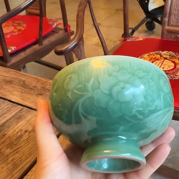 青瓷哈哈哈哈哈哈哈哈哈哈哈哈哈