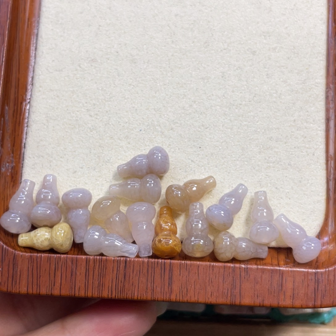 硅化玉未镶嵌颈饰紫冰葫芦20米1个